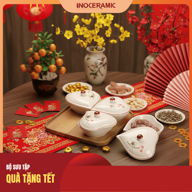 Bộ 4 hũ mứt tim vẽ sen hồng - Quà Tết 2026 in logo Bộ 4 hũ mứt tim vẽ sen hồng - Quà Tết 2026 in logo