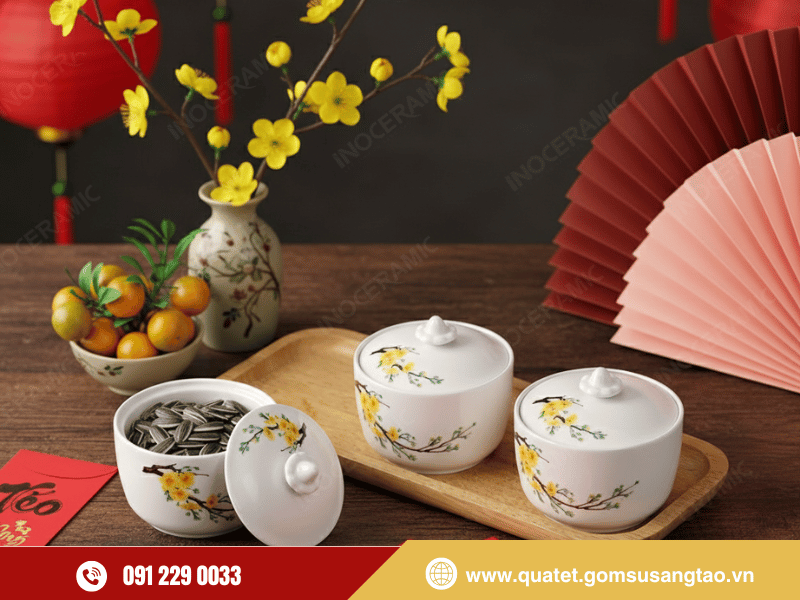 Bộ hũ mứt Tết Bát Tràng men trắng sang trọng Bộ hũ mứt Tết Bát Tràng men trắng sang trọng