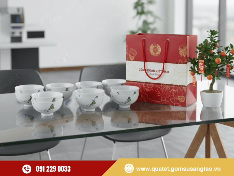 Bộ chén cơm hoa mai xanh men trắng ngà họa tiết vẽ tay thanh nhã